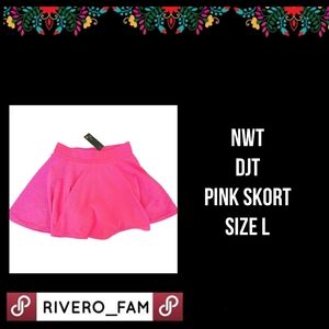 NWT | DJT | PINK SKORT | SIZE L
